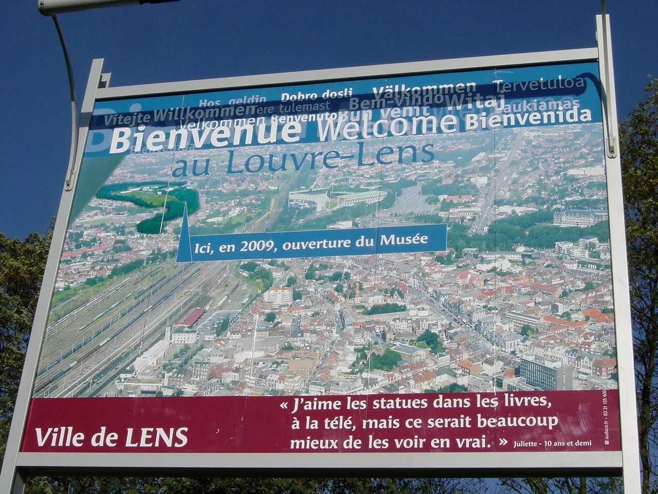 Troisième panneau d'accueil avec une citation d'enfant, 2005